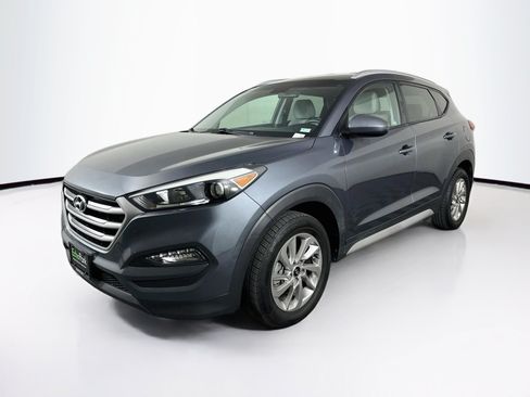 Used 2017 Hyundai Tucson SE w/ SE Popular Package 02 AWD/4WD image 3