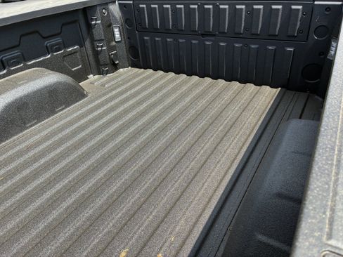 New 2026 Chevrolet Silverado 1500 High Country w/ High Country Premium Package AWD/4WD image 14