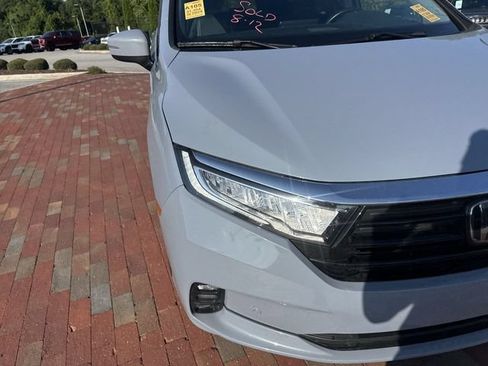 Certified 2024 Honda Odyssey Touring image 20