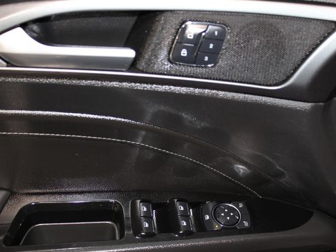 Used 2016 Ford Fusion Titanium FWD image 9