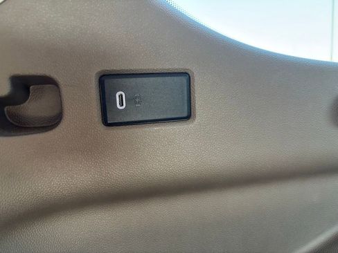 Used 2023 GMC Yukon Denali AWD/4WD image 26
