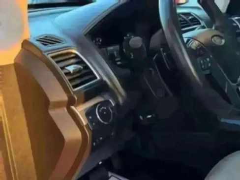 Used 2019 Ford Explorer Platinum AWD/4WD image 34