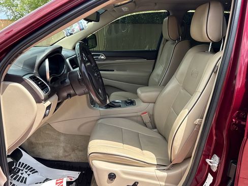 Used 2016 Jeep Grand Cherokee Overland AWD/4WD image 9