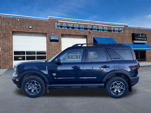 Used 2023 Ford Bronco Sport Badlands image 2