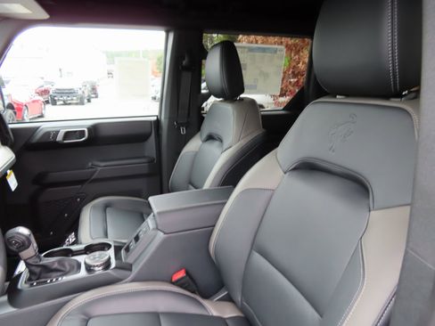 New 2025 Ford Bronco Outer Banks image 16