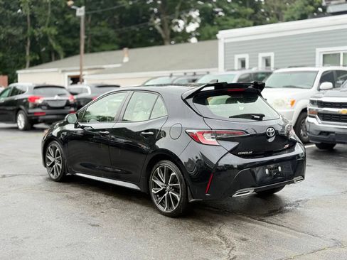 Used 2019 Toyota Corolla XSE FWD image 2