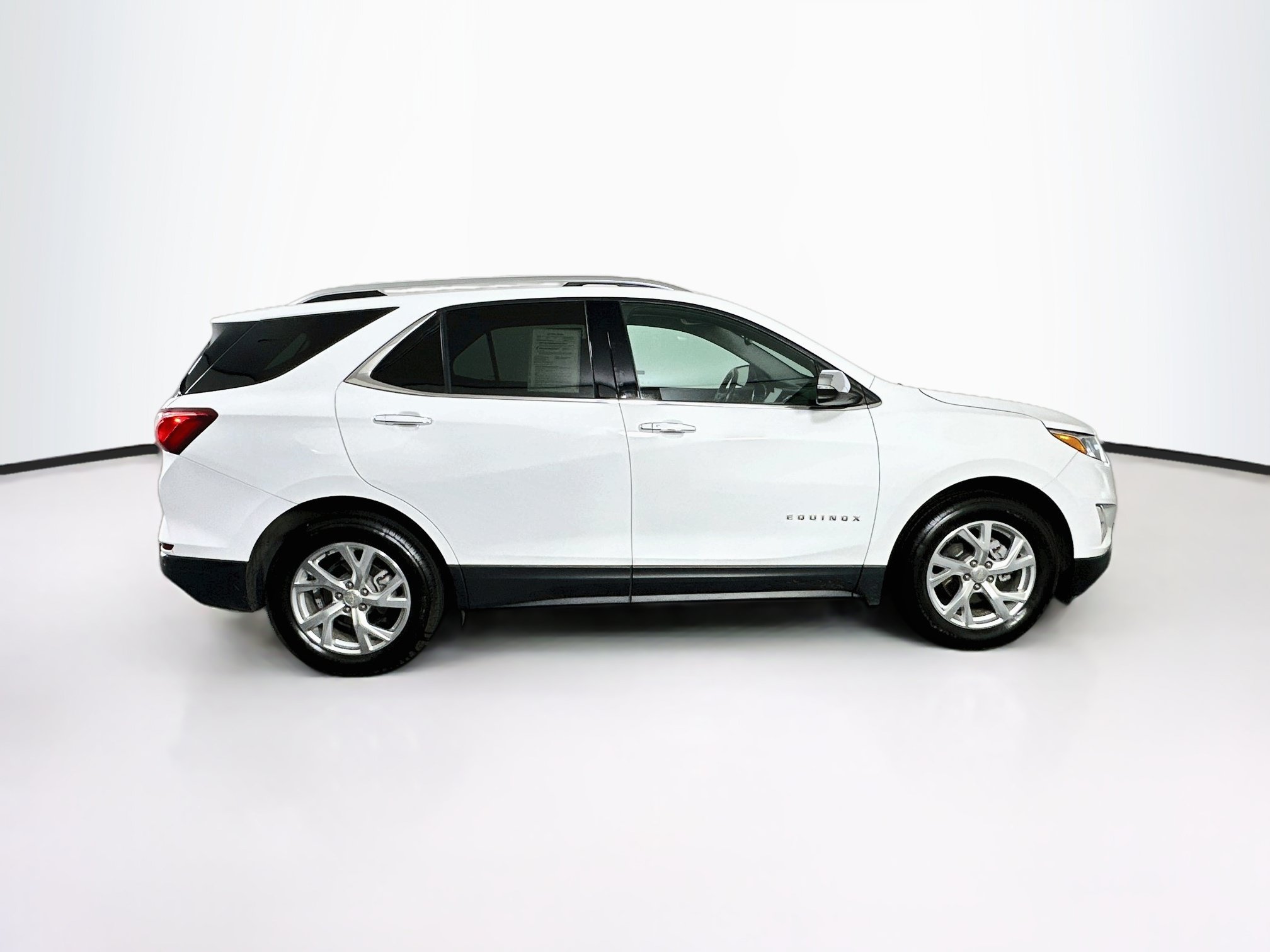 Used 2021 Chevrolet Equinox Premier AWD/4WD image 10
