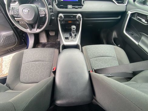 Used 2024 Toyota RAV4 XLE AWD/4WD image 11