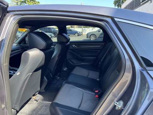 Used 2018 Honda Accord Sport image 33