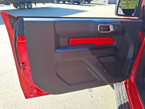 Used 2024 Ford Bronco Heritage Edition AWD/4WD image 12