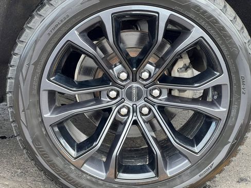 Used 2023 Jeep Grand Wagoneer Series III w/ Rear Seat Video Group 1 image 9