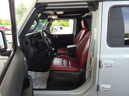 Used 2024 Jeep Wrangler Unlimited Rubicon 392 AWD/4WD image 23