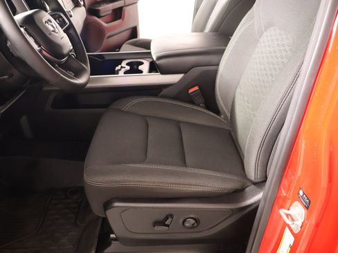 Used 2025 RAM 1500 Big Horn AWD/4WD image 12