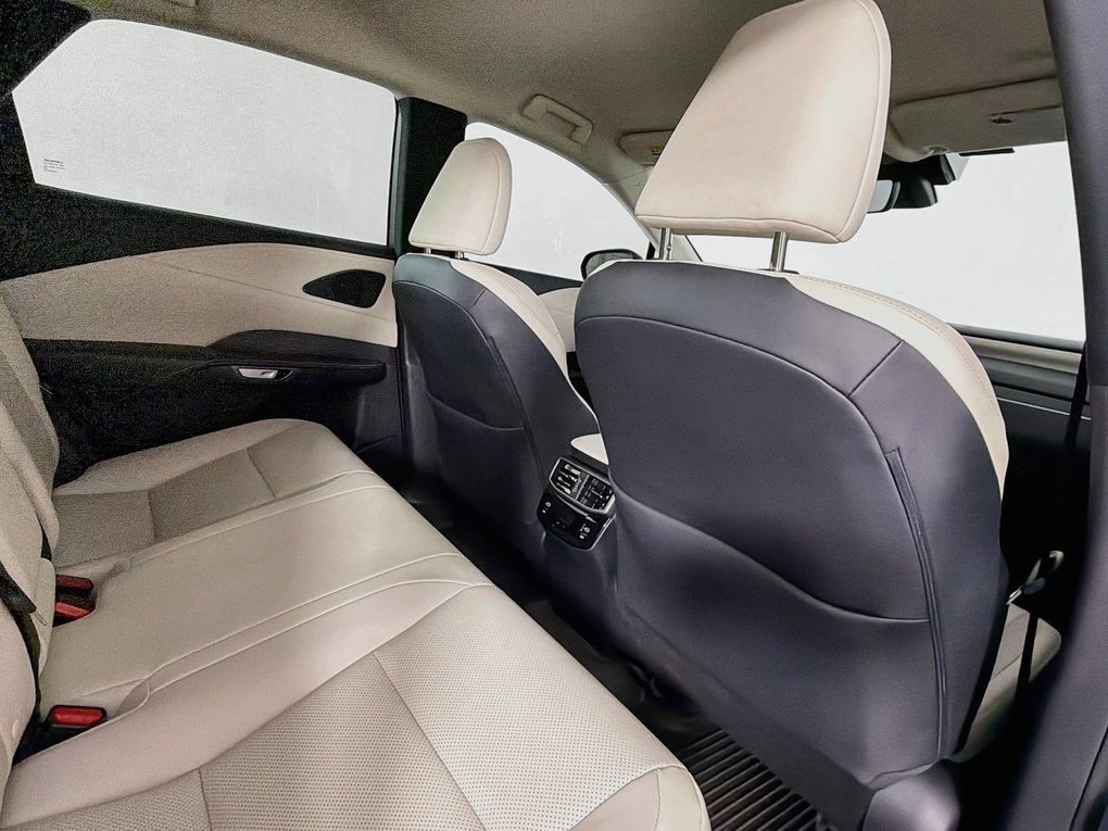 Used 2024 Lexus RX 350 FWD w/ Technology Package image 27