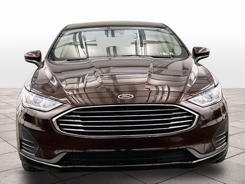 Used 2019 Ford Fusion SE FWD image 3
