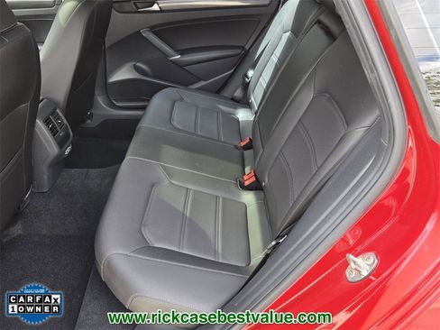Used 2022 Volkswagen Passat 2.0T R-Line image 12