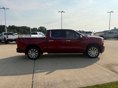 Used 2021 Chevrolet Silverado 1500 High Country w/ Technology Package AWD/4WD image 7