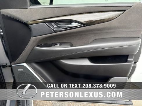 Used 2018 Cadillac Escalade Platinum image 11
