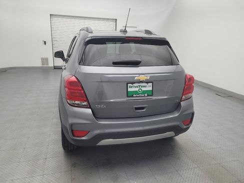 Used 2020 Chevrolet Trax LT w/ LT Convenience Package image 6