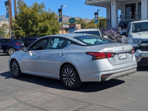 Used 2024 Nissan Altima 2.5 SV image 6