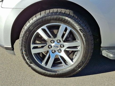 Used 2024 Ford Expedition Limited image 8