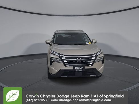 Used 2026 Nissan Rogue Platinum w/ Platinum Premium Package AWD/4WD image 5