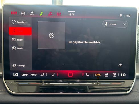 Used 2026 Volkswagen Tiguan SE FWD image 20