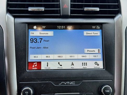 Used 2019 Ford Fusion SE FWD image 17