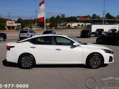 New 2025 Nissan Altima 2.5 SV w/ SV Premium Package image 4