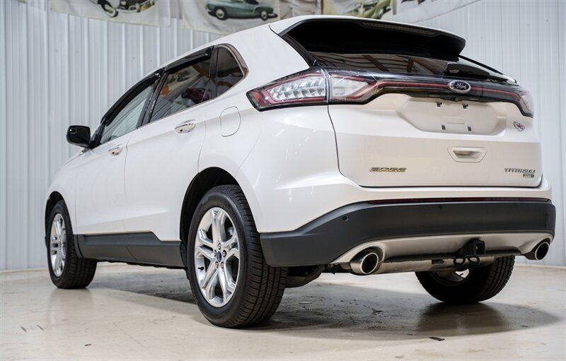Used 2018 Ford Edge Titanium w/ Technology Package AWD/4WD image 5