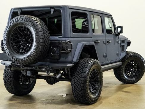 Used 2024 Jeep Wrangler Unlimited Rubicon w/ Technology Group AWD/4WD image 7