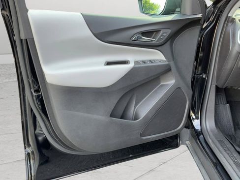 Used 2024 Chevrolet Equinox LS w/ Driver Confidence II Package FWD image 11