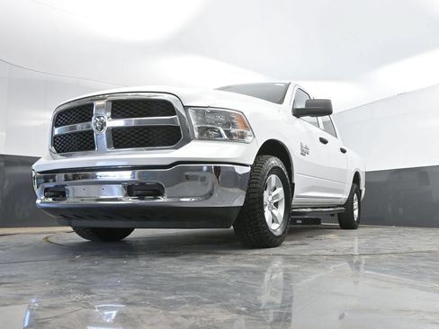 Used 2022 RAM 1500 Classic SLT AWD/4WD image 37