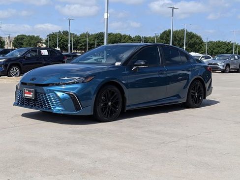 Used 2026 Toyota Camry XSE w/ Premium Plus Package FWD image 10