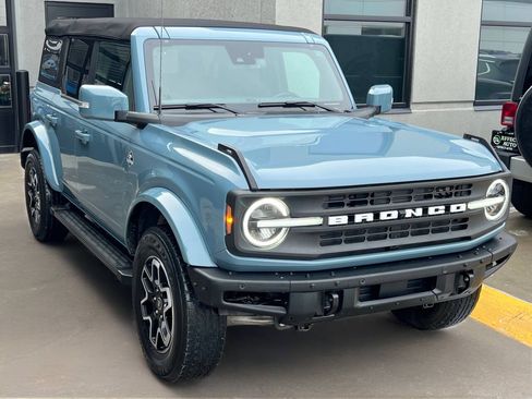 Used 2023 Ford Bronco Outer Banks AWD/4WD image 7
