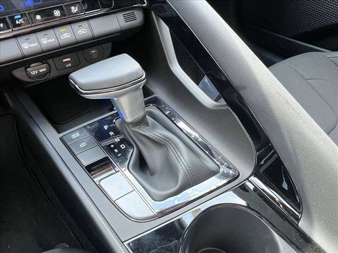 New 2025 Hyundai Elantra SEL image 15