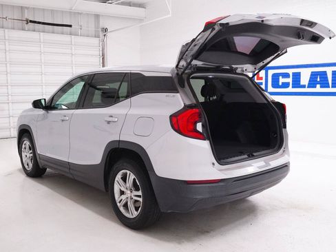 Used 2020 GMC Terrain SLE FWD image 31