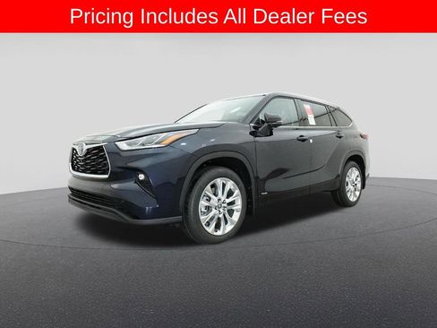 New 2026 Toyota Highlander Limited AWD/4WD image 17