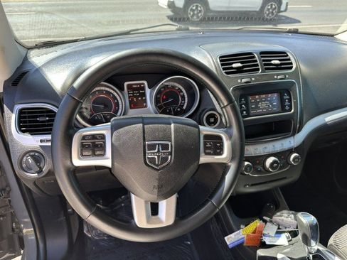Used 2020 Dodge Journey SE w/ SE Popular Equipment Group FWD image 12