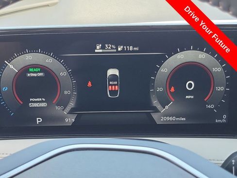 Used 2024 Nissan Ariya FWD image 7