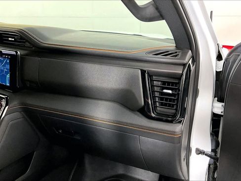 Certified 2023 GMC Sierra 1500 AT4 w/ AT4 Premium Package image 17