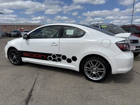 Used 2010 Scion tC image 4