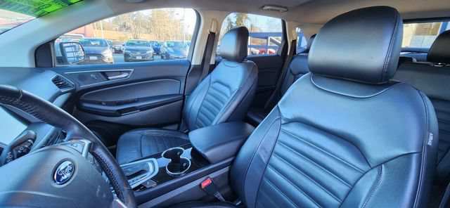 Used 2017 Ford Edge SEL w/ Equipment Group 201A AWD/4WD image 7