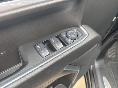 Used 2025 GMC Sierra 1500 SLT AWD/4WD image 22