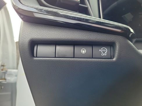 Used 2025 Nissan Kicks SR FWD image 21