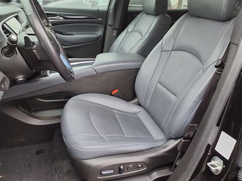 Used 2024 Buick Enclave Premium FWD image 9