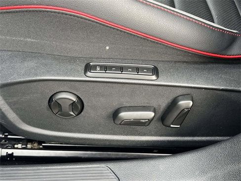 Certified 2023 Volkswagen GTI Autobahn image 19