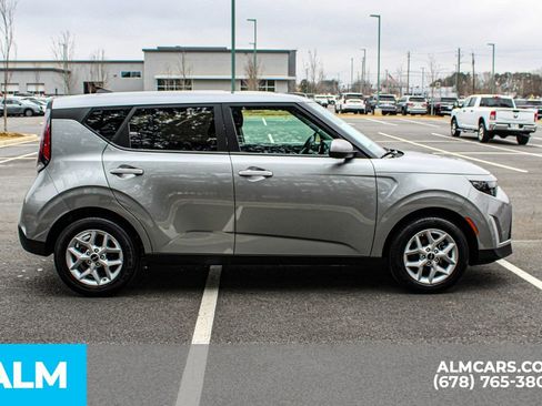 Used 2024 Kia Soul LX w/ Option Group 015 image 9