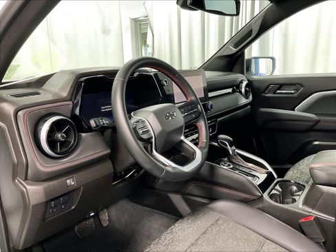 Used 2024 Chevrolet Colorado Z71 w/ Z71 Convenience Package 2 image 8