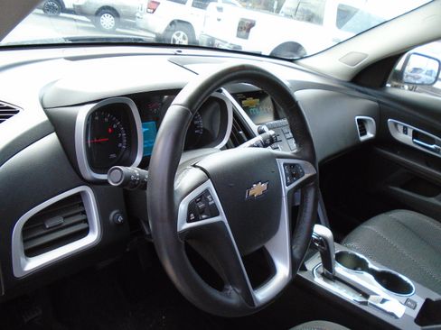 Used 2015 Chevrolet Equinox LT w/ Driver Convenience Package image 12